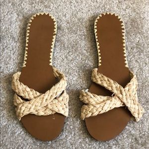 ZARA Trafalic Rattan sandals. Fits a size 9.